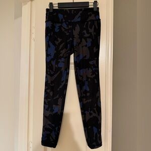 Sweaty Betty Women’s Leggings - Black and Blue Camouflage